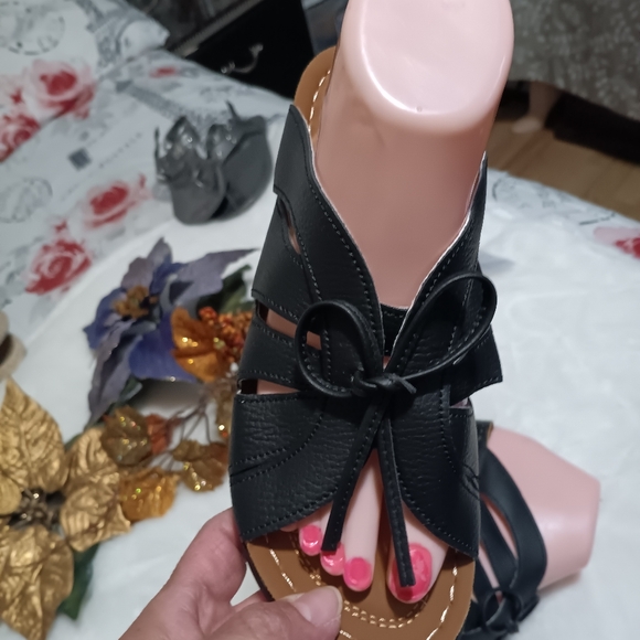 New condition sandals shoes for women size 8.5 - Picture 3 of 5